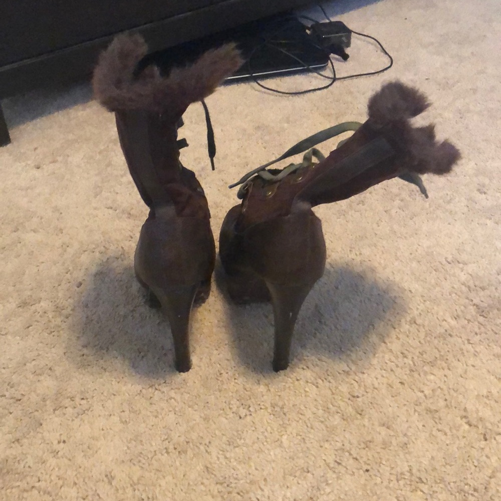 Boots - Picture 3 of 3